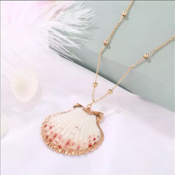 Jewelry - Gold Filled Unique Shell Necklace